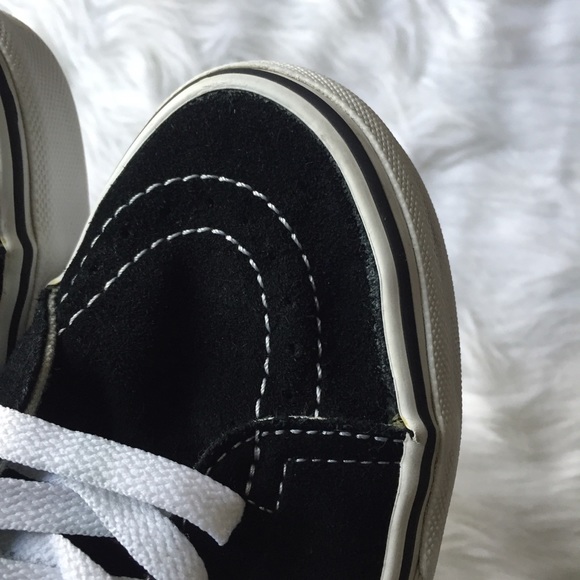 SOLD! Vans Black Sk8-Hi Skate Shoes Women’s 8 - Picture 7 of 8